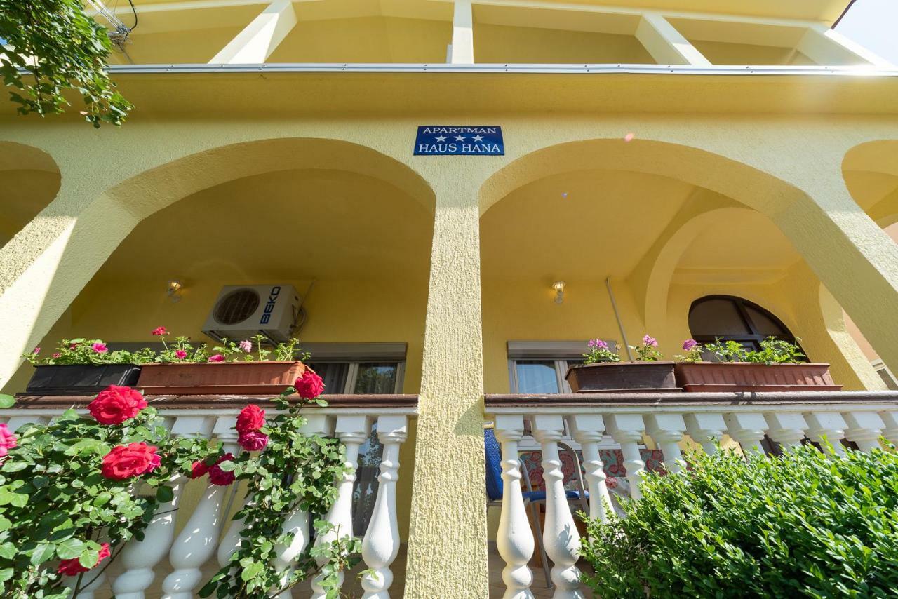 Apartmenthaus Hana Karlobag Exteriör bild